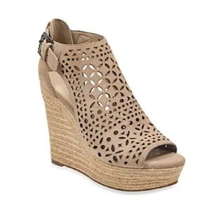 Marc Fisher Helda Cut-out Espadrille Leather Wedges, EUC, size 8.5